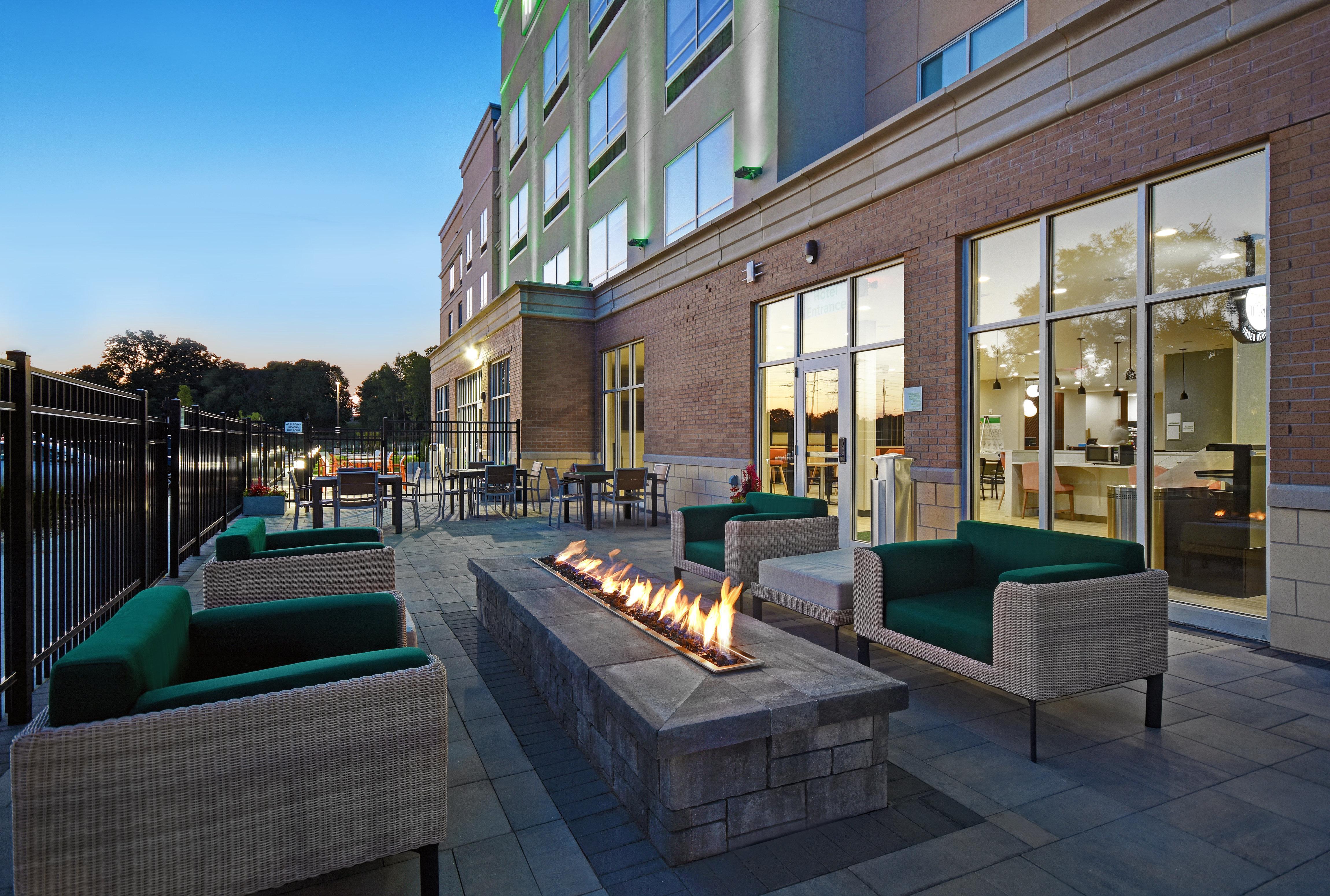 Holiday Inn Grand Rapids North - Walker, An Ihg Hotel Buitenkant foto